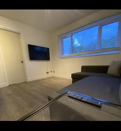 Modern 2 Bed Apartment & Free Parking Canterbury Luaran gambar