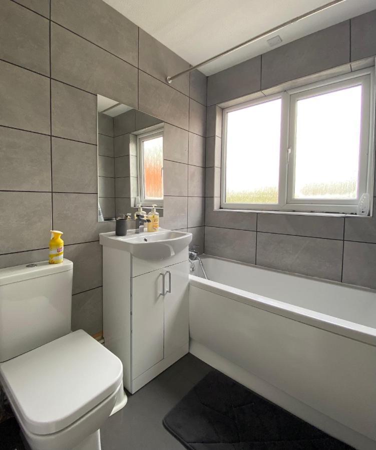 Modern 2 Bed Apartment & Free Parking Canterbury Luaran gambar