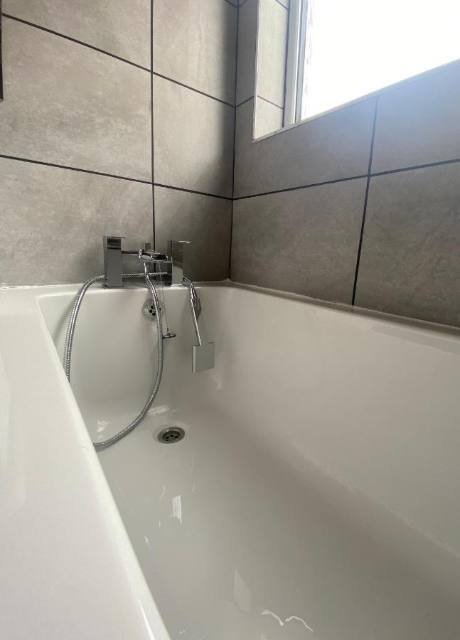Modern 2 Bed Apartment & Free Parking Canterbury Luaran gambar