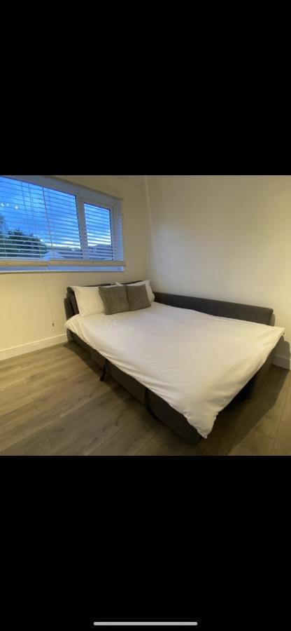 Modern 2 Bed Apartment & Free Parking Canterbury Luaran gambar